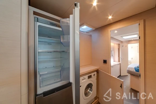 Lagoon 55 - Yacht Charter Sailica