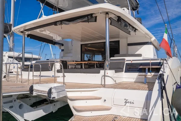 Lagoon 55 - Yacht Charter Sailica