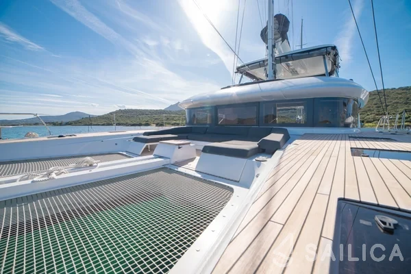 Lagoon 55 - Yacht Charter Sailica