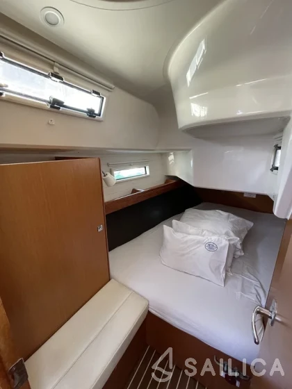Bavaria 37 Cruiser - Yacht Charter Sailica