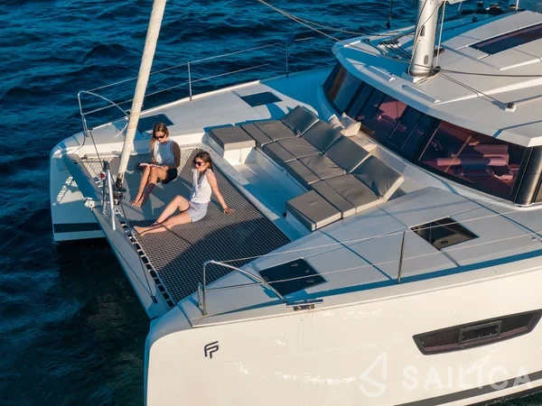Astréa 42 - Yacht Charter Sailica