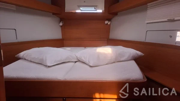Dufour 430 - Yacht Charter Sailica
