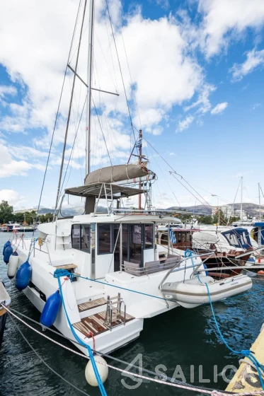 Bali 4.1 - Yacht Charter Sailica