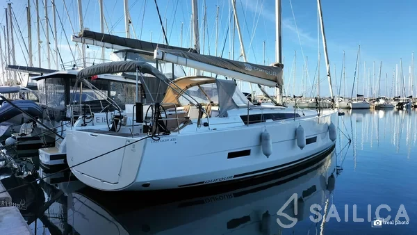 Dufour 430 - Yacht Charter Sailica