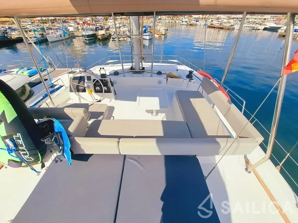 Bali 4.6 - Yacht Charter Sailica