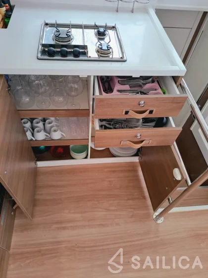 Bali 4.6 - Yacht Charter Sailica