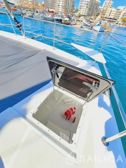 Bali 4.6 - Yacht Charter Sailica