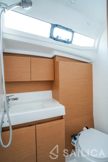 Sun Odyssey 380 - Yacht Charter Sailica