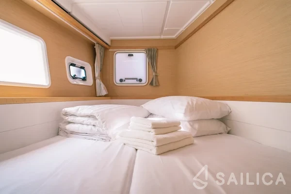 Lagoon 39 - Yacht Charter Sailica