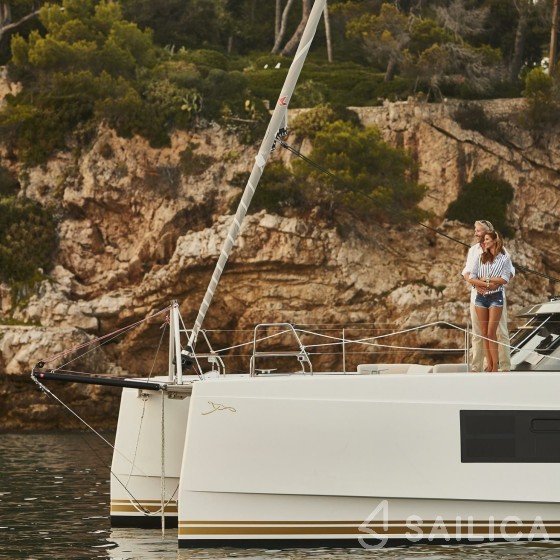 Nautitech 46 Fly - Yacht Charter Sailica