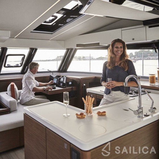 Nautitech 46 Fly - Yacht Charter Sailica