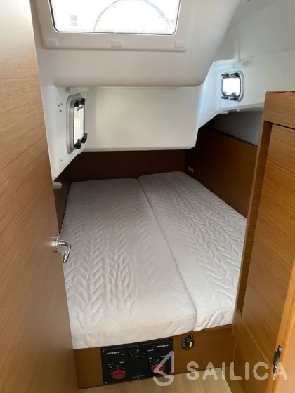 Sun Odyssey 410 - Yacht Charter Sailica