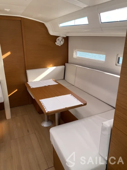 Sun Odyssey 410 - Yacht Charter Sailica