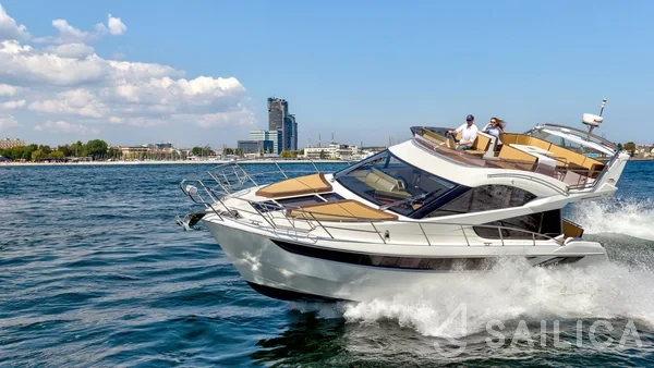 Galeon 420 Fly - Yacht Charter Sailica