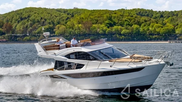 Galeon 420 Fly - Yacht Charter Sailica