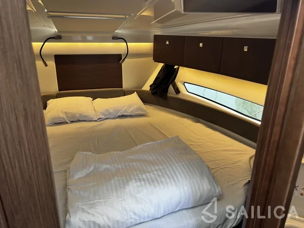 Antares 9 OB - Yacht Charter Sailica