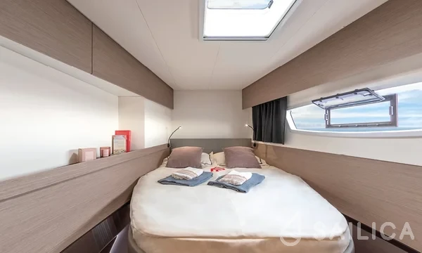 Elba 45 - Yacht Charter Sailica