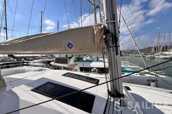 Elba 45 - Yacht Charter Sailica