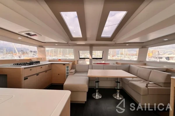 Elba 45 - Yacht Charter Sailica