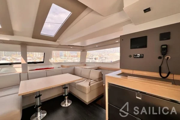 Elba 45 - Yacht Charter Sailica