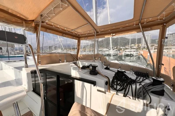 Elba 45 - Yacht Charter Sailica