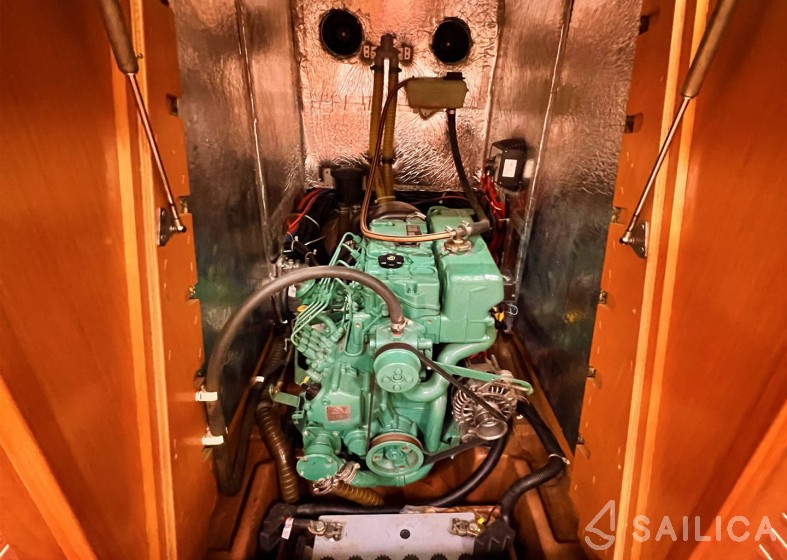 Bavaria 45 Cruiser - Yacht Charter Sailica