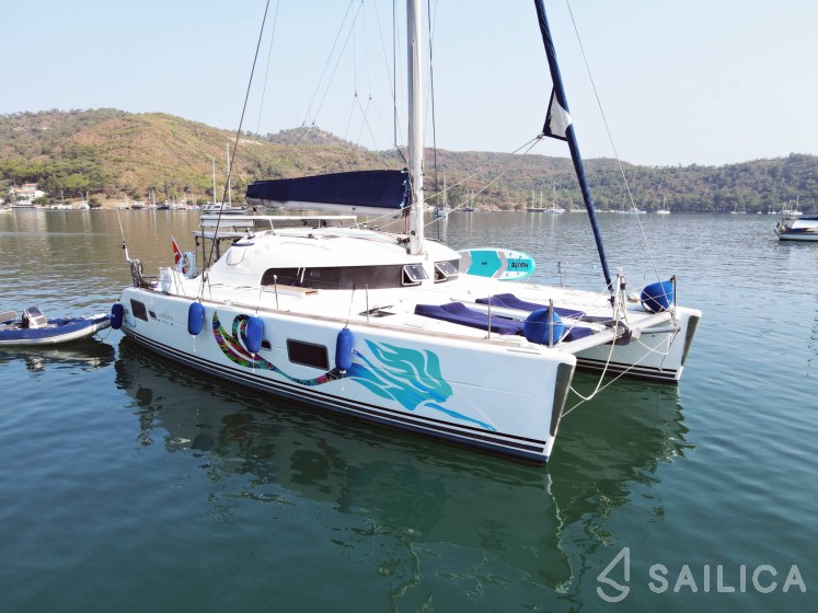 Lagoon 410 S2 - Yacht Charter Sailica