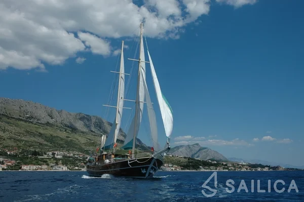 Gulet - Yacht Charter Sailica