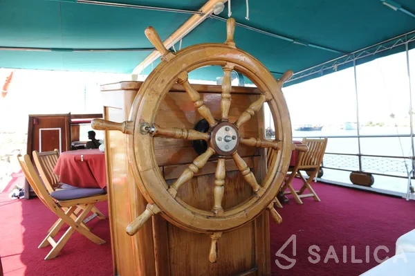 Gulet - Yacht Charter Sailica