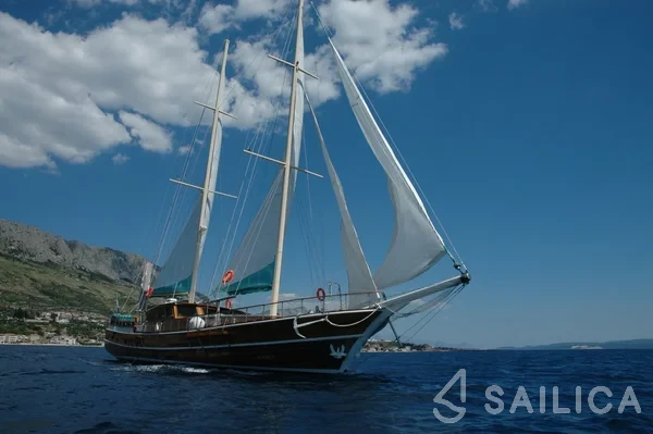 Gulet - Yacht Charter Sailica