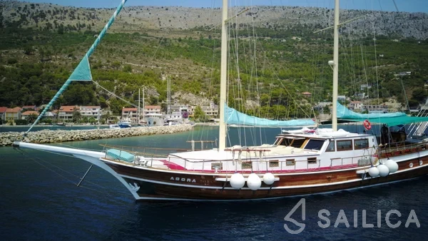 Gulet - Yacht Charter Sailica
