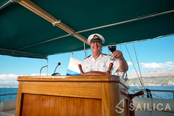 Gulet - Yacht Charter Sailica