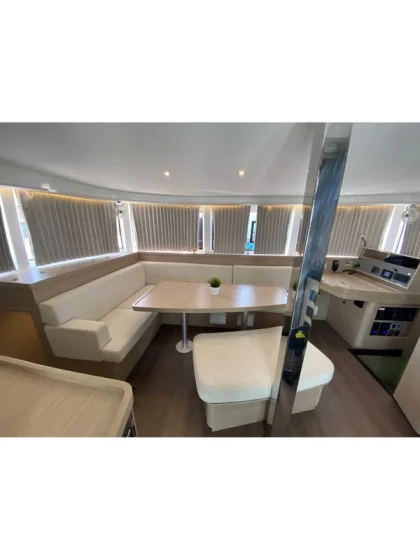 Lagoon 42 - Yacht Charter Sailica