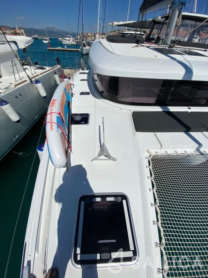 Lagoon 42 - Yacht Charter Sailica