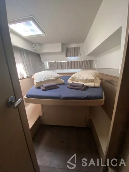 Lagoon 42 - Yacht Charter Sailica