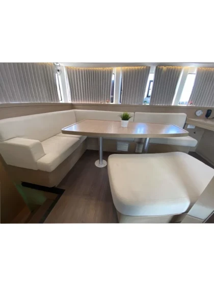 Lagoon 42 - Yacht Charter Sailica