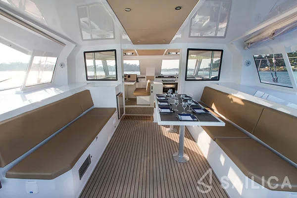 Nautitech 40 open NEW - 4 + 2 cab. - Yacht Charter Sailica