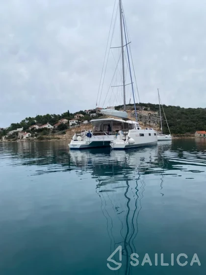 Nautitech 40 open NEW - 4 + 2 cab. - Yacht Charter Sailica