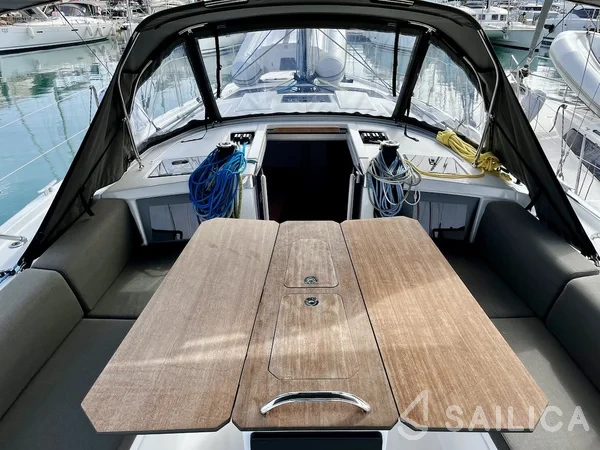 Dufour 41 - Yacht Charter Sailica