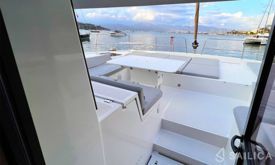 Bali 4.8  - Yacht Charter Sailica