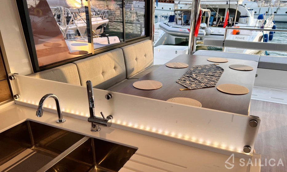 Bali 4.8  - Yacht Charter Sailica