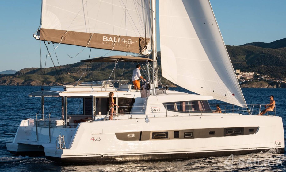 Bali 4.8  - Yacht Charter Sailica