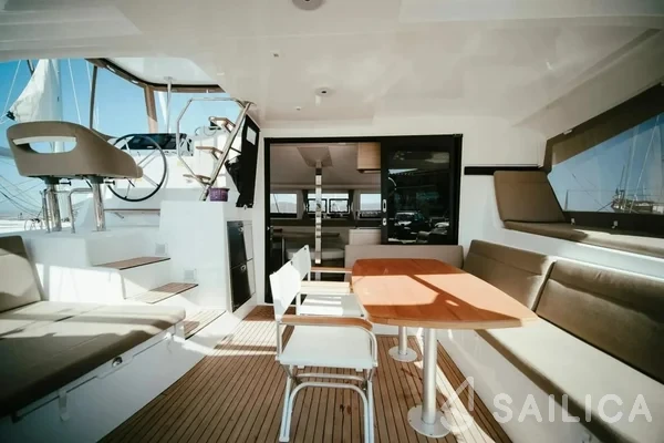Lagoon 42 - Yacht Charter Sailica