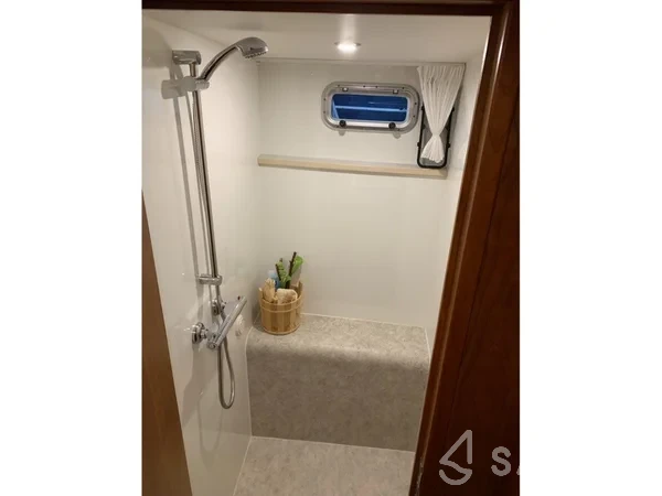 Succes 106 AC - Yacht Charter Sailica