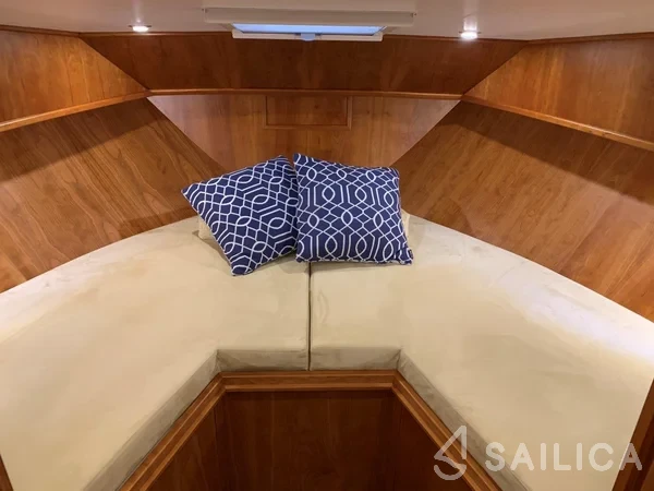 Succes 106 AC - Yacht Charter Sailica