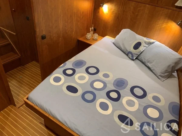 Succes 106 AC - Yacht Charter Sailica