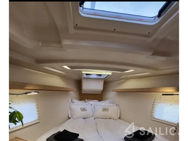 Hanse 418 - Yacht Charter Sailica
