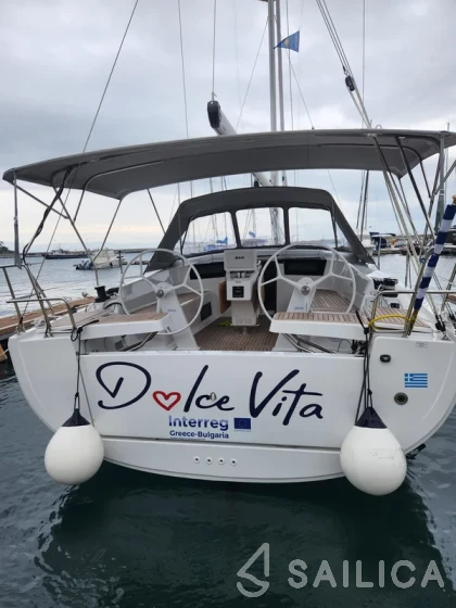 Hanse 418 - Yacht Charter Sailica