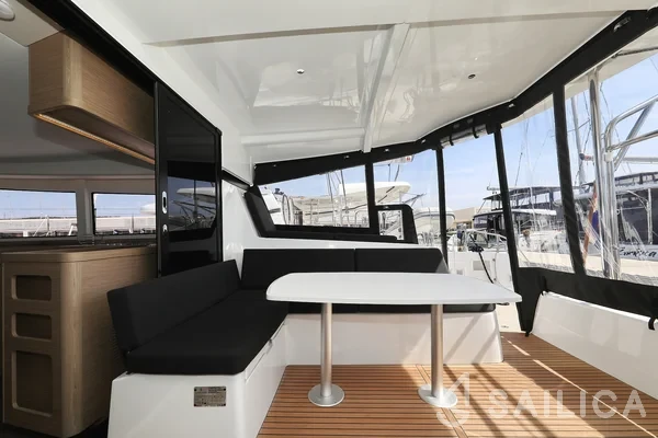 Lagoon 42 - Photo #11 Lagoon 42 - Yacht Charter Sailica