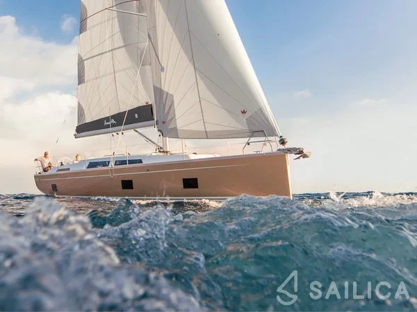 Hanse 418 - Yacht Charter Sailica
